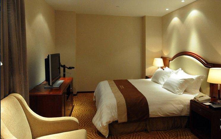 Oasis Tower 4*