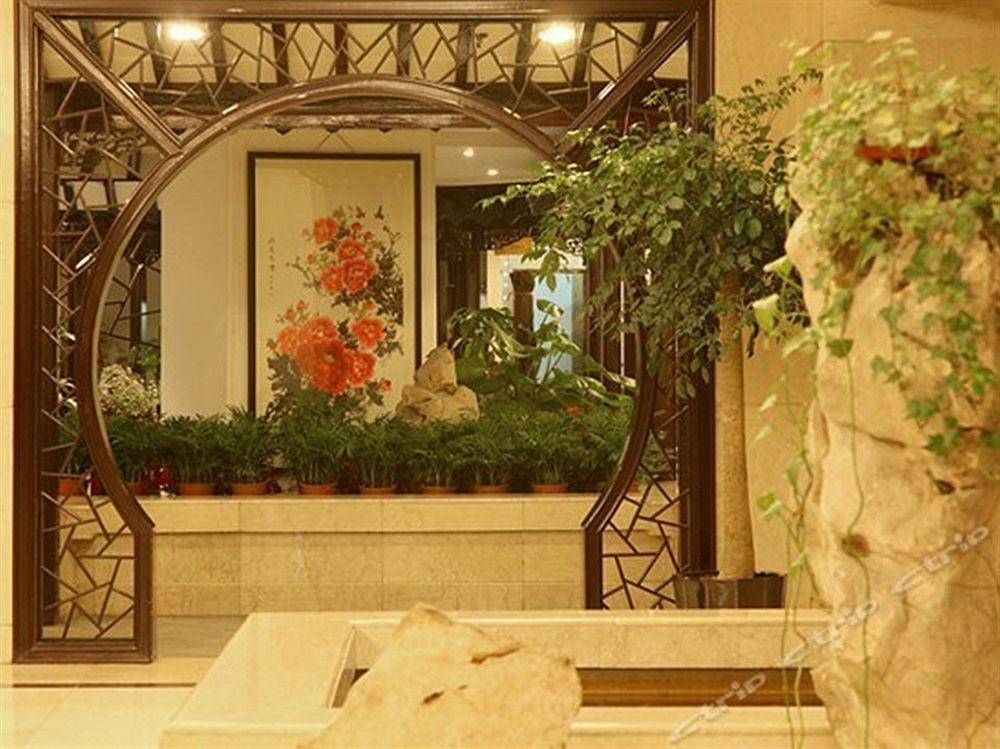 Oasis Tower Hotel