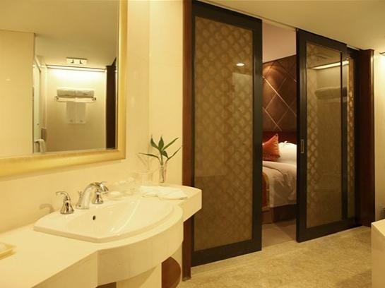 Hotel Oasis Tower Shanghai